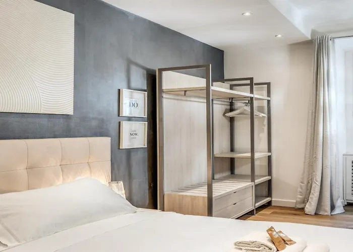 Deluxe One Bedroom Apartment, Perfect Location, Air Cond Apartmán *